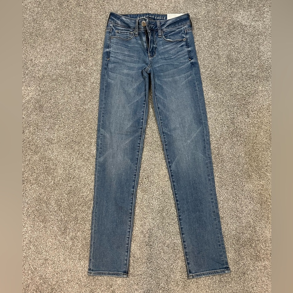 American Eagle Outfitters Women's Skinny Jeans - Medium Blue Wash size 00R